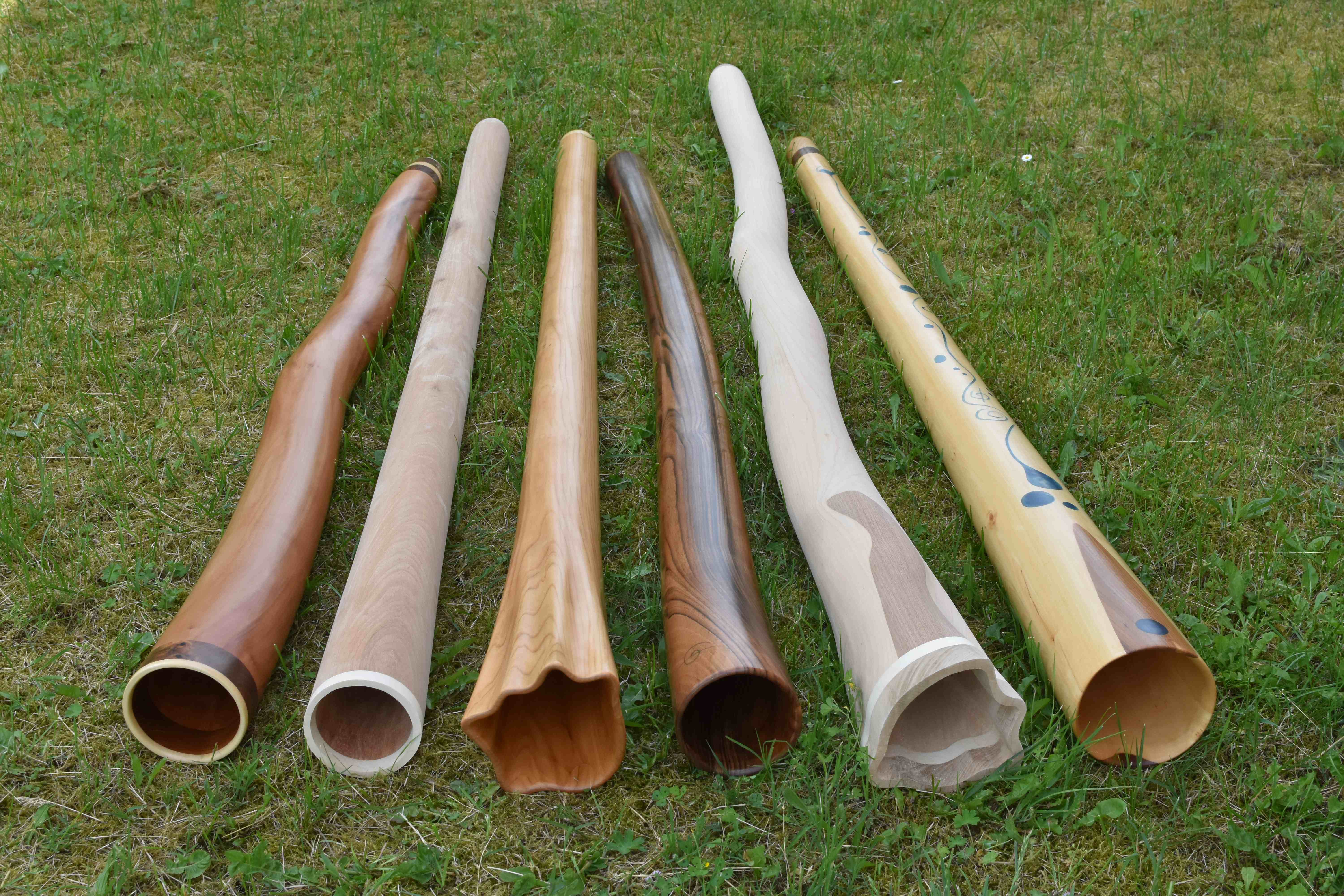 Six nouveaux didgeridoos en platane, niangon, merisier, noyer et tilleul, disponibles en mai 2018